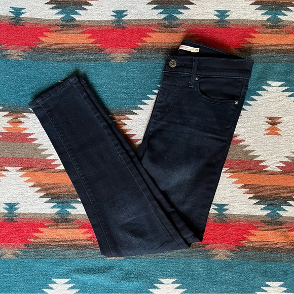 Levi's Denim - Levi’s Dark Indigo Blue Women's Skinny Jeans. 26.